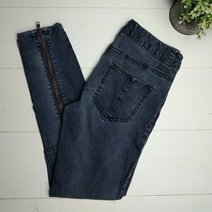 Free People | Dark Grey Ankle Zip 26